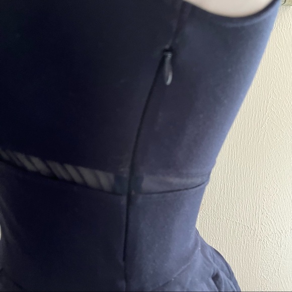 Victoria’s Secret Moda Intl’ Navy Blue Ponte Knit & Mesh Peplum Dress Sz 6 - Picture 4 of 10